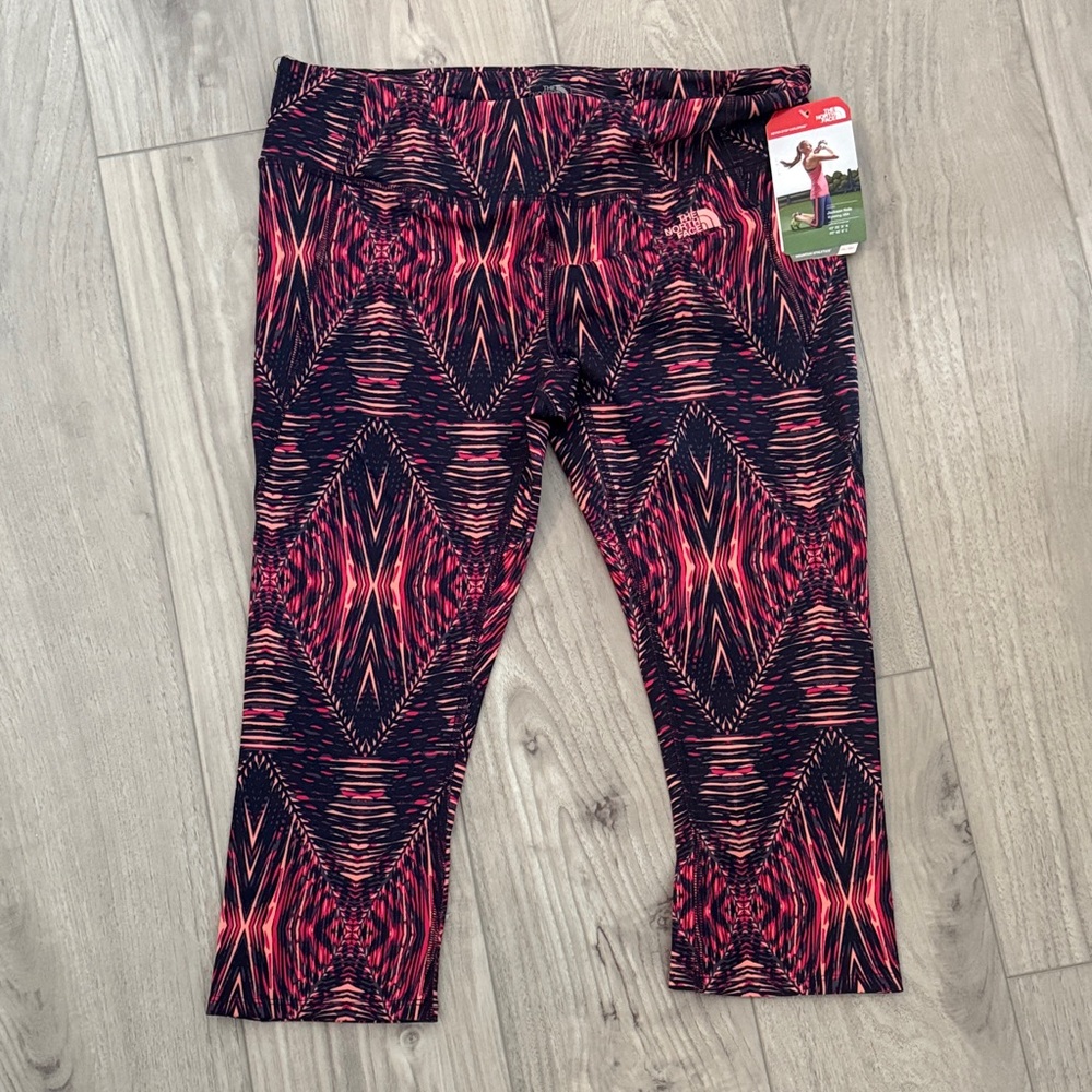 The North Face motivation, printed capris women’s size large